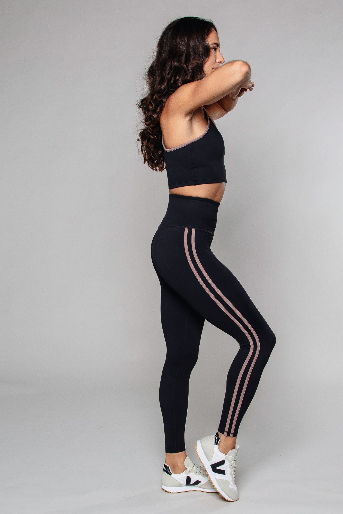 Stride Piped High Waisted Legging