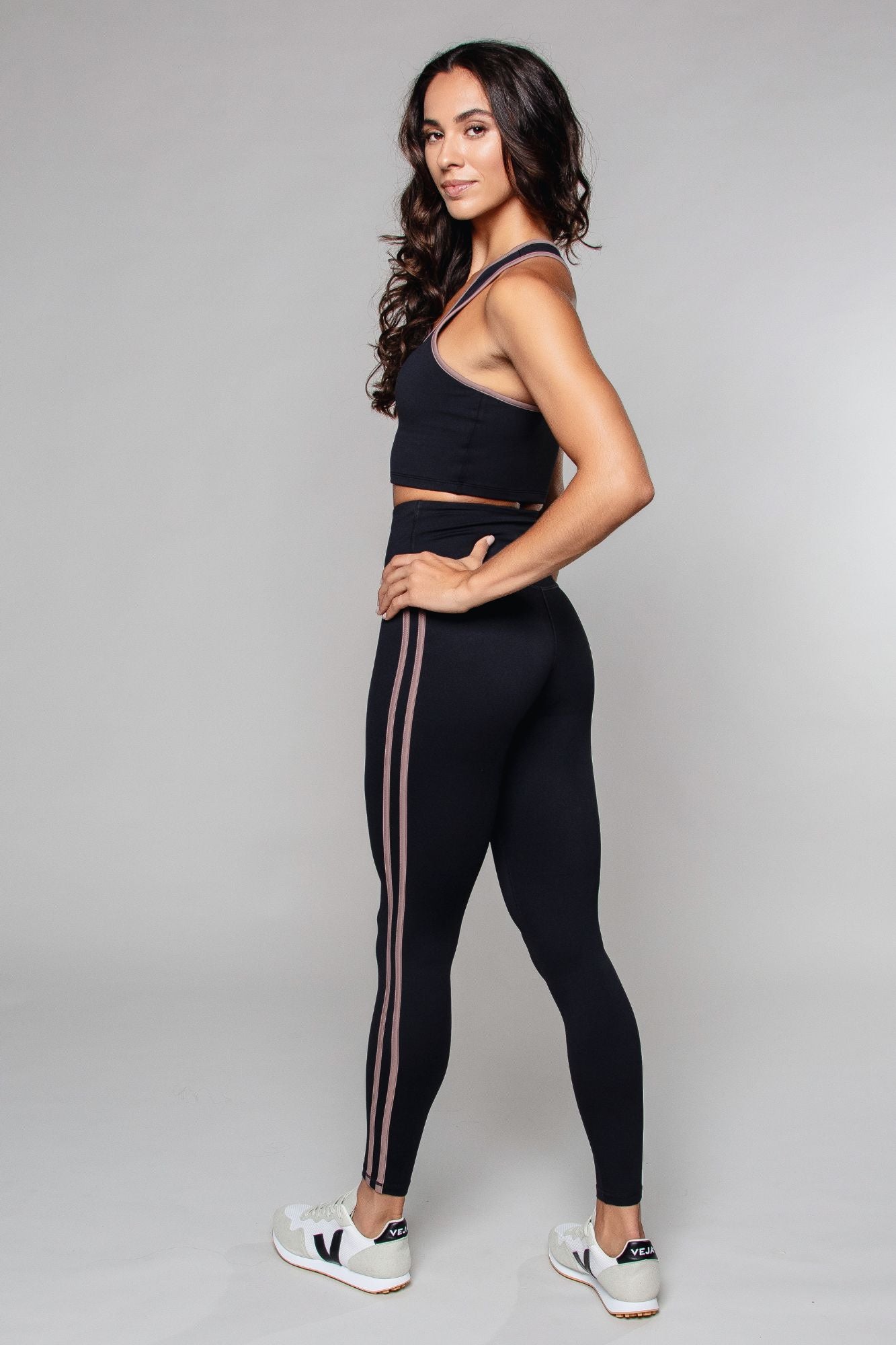 Stride Piped High Waisted Legging