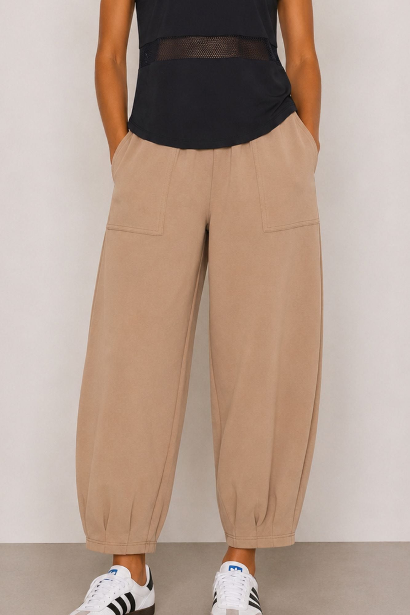 Sloane Relaxed Barrel Leg Trouser Sand