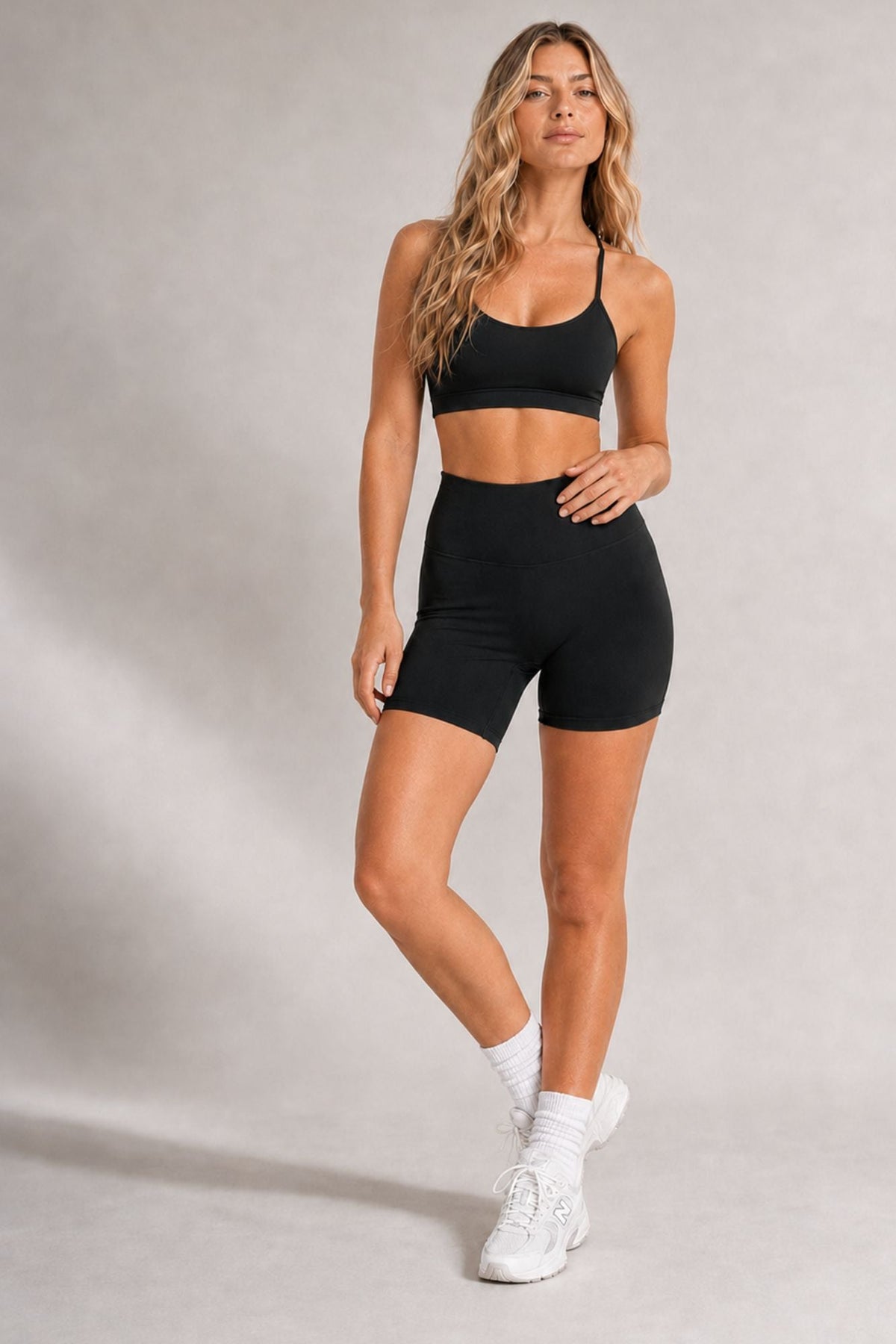 Elevate High-Rise Seamless Training Short Black - Born Nouli