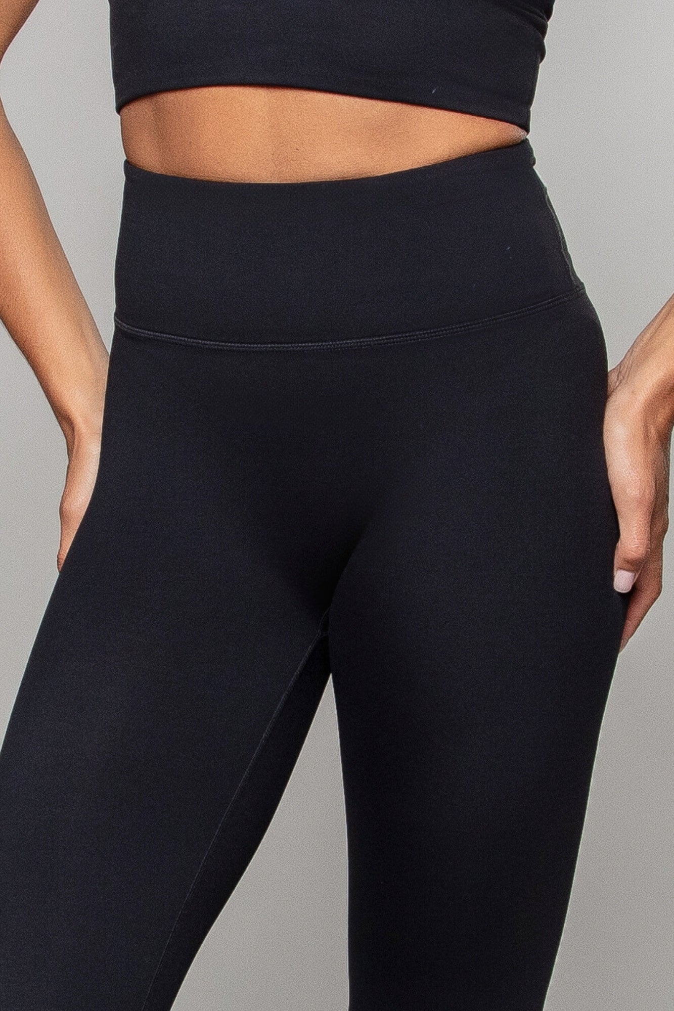 Seamless Sculpt 7/8 Length Legging - Born Nouli