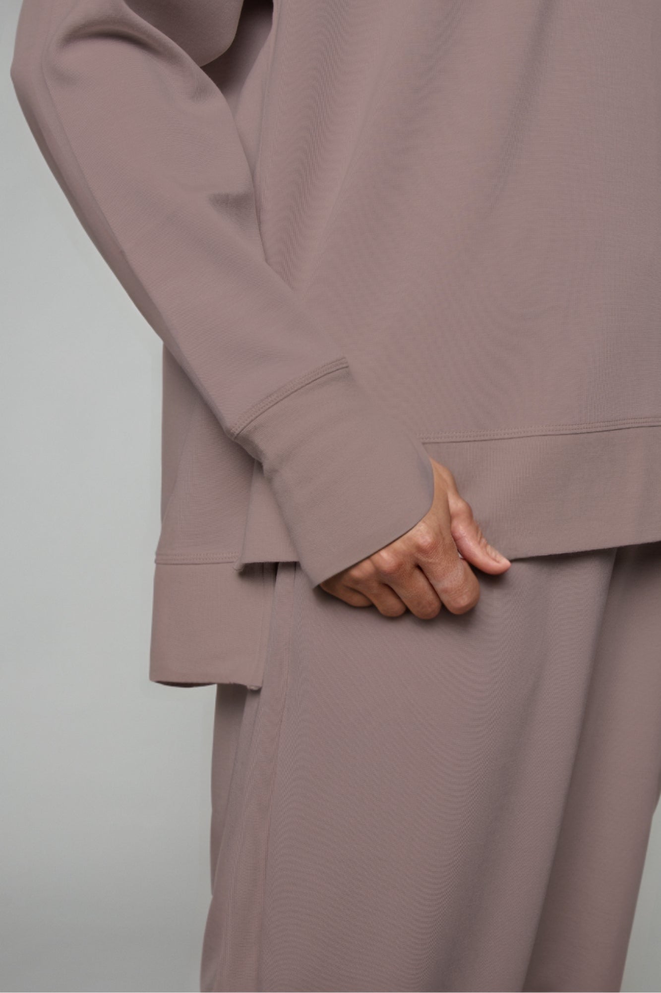 Supersoft Longline Sweatshirt Taupe - Born Nouli