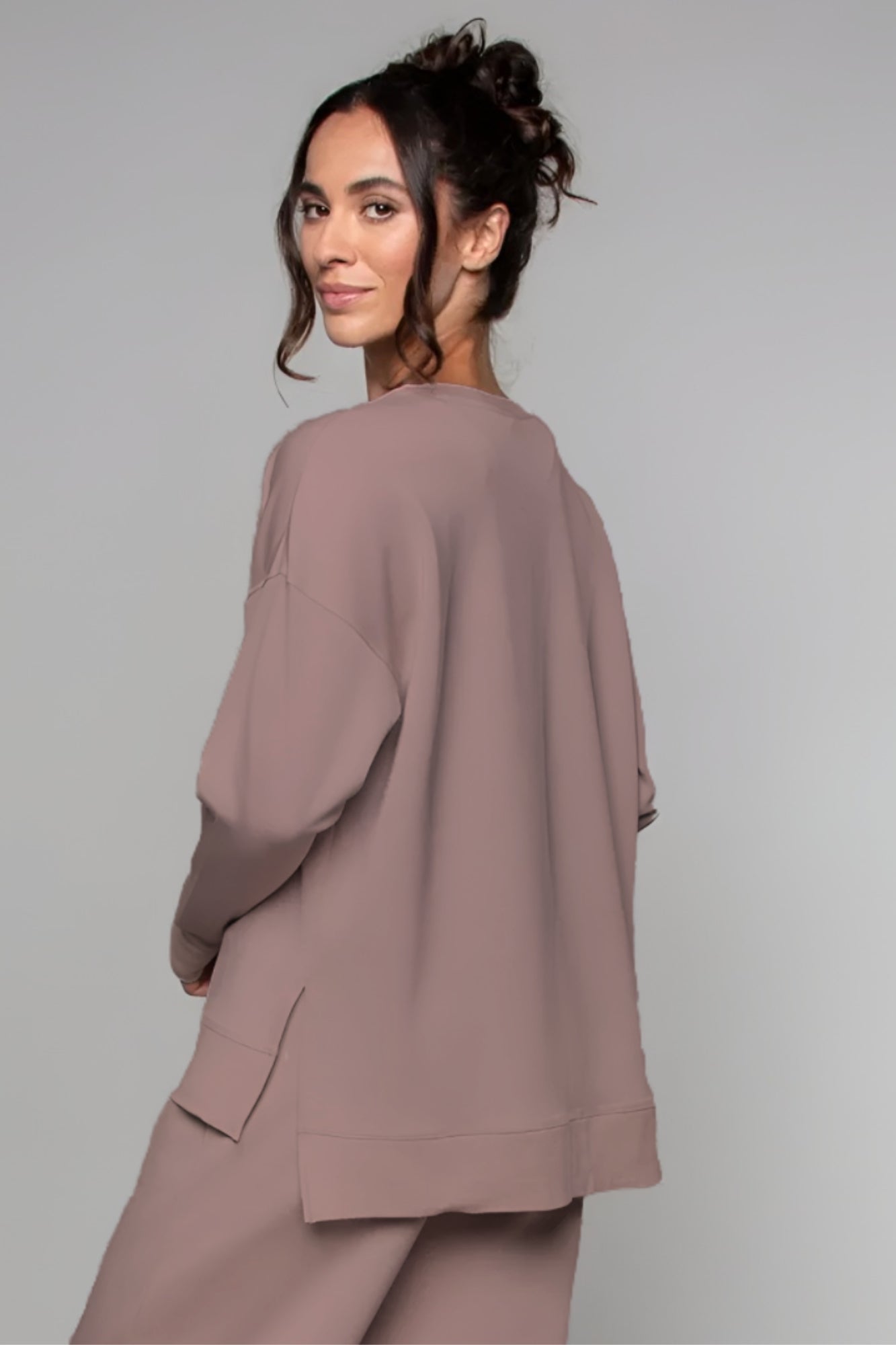Supersoft Longline Sweatshirt Taupe - Born Nouli