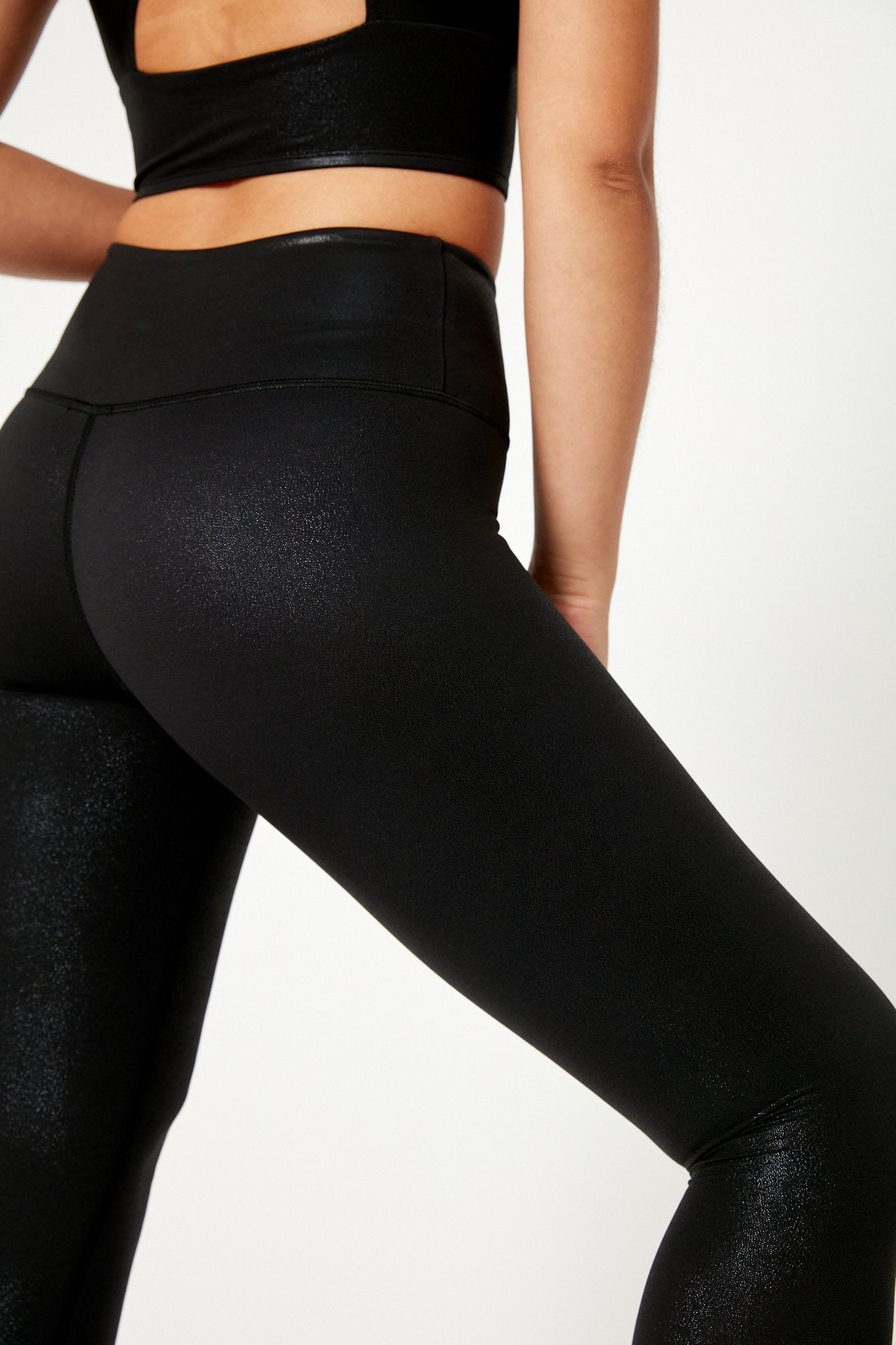 Luxe Black High Waisted Gym Leggings with Pockets by Born Nouli